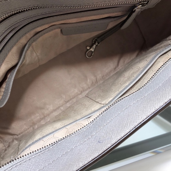 Authentic micheal kors bag - Picture 5 of 8